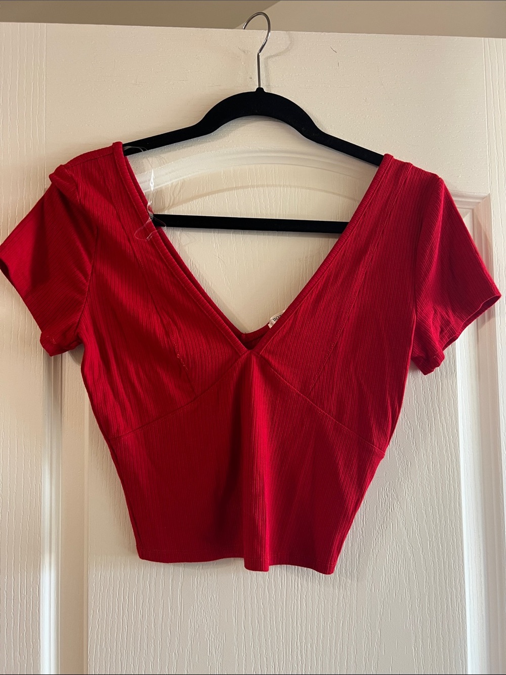 Bozzolo Red V-Neck Short Sleeve Crop Top